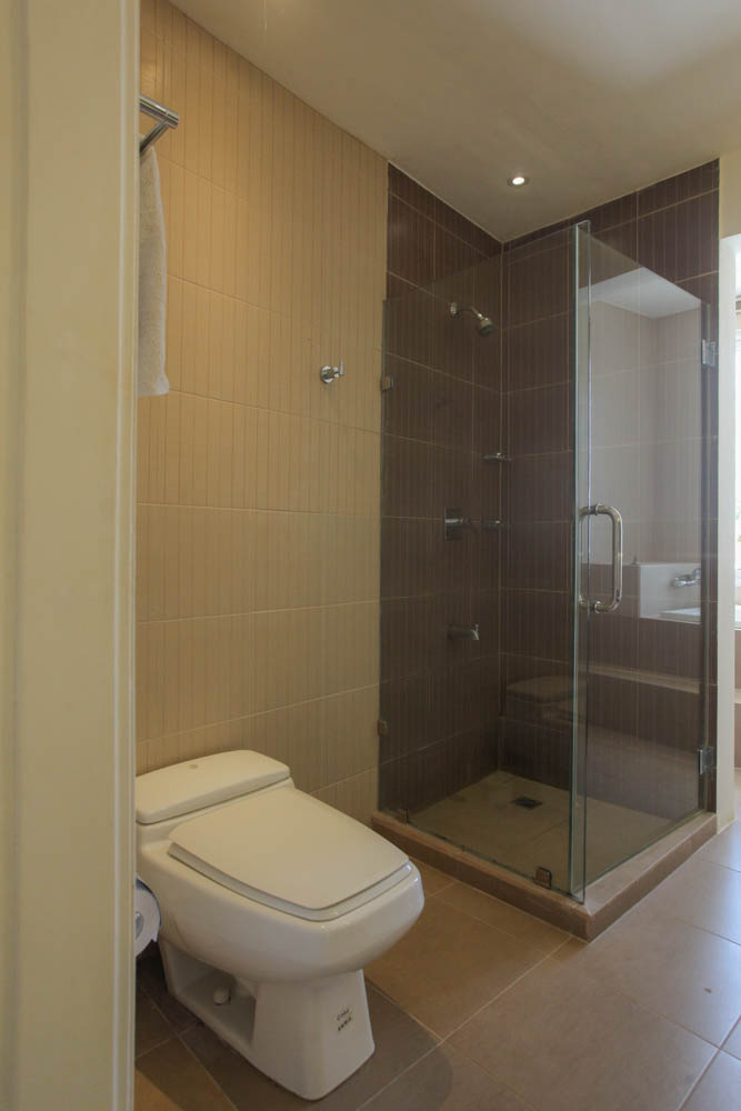 Boracay villa Master bathroom 1a
